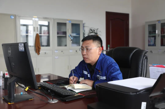 1696639374672523.png 生產部邊波進行生產裝置數據測算.png